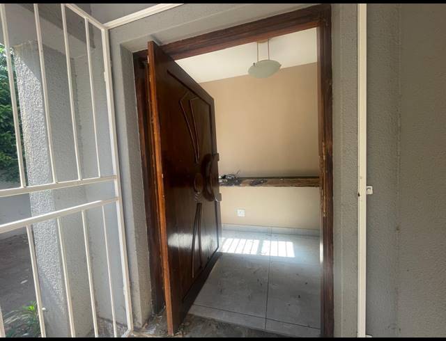 3 BEDROOM TOWNHOUSE FOR SALE IN THREE RIVERS PROPER